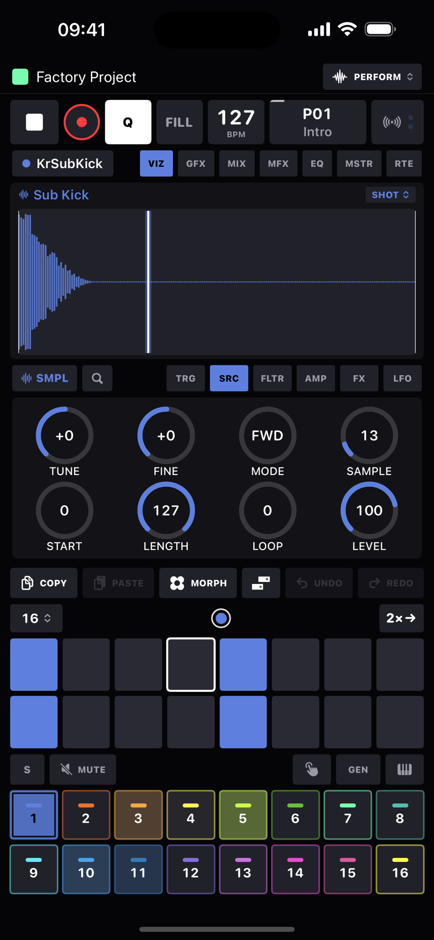 HeartBeat's Perform screen: transport, waveform display, knob page, step grid and track pads